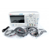 Цифровой осциллограф UNI-T MSO2204-S.